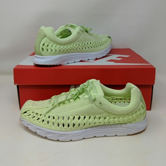 Nike Women's Mayfly Woven QS - Picture 2 of 6